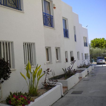Blue Oasis Gardens Lägenhet Limassol Exteriör bild