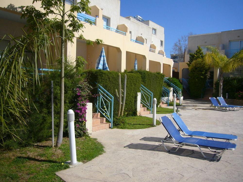 Blue Oasis Gardens Lägenhet Limassol Exteriör bild