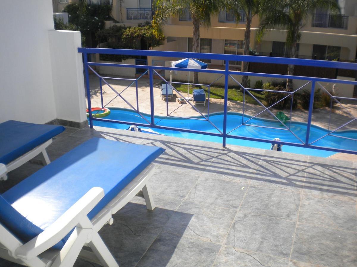 Blue Oasis Gardens Lägenhet Limassol Exteriör bild